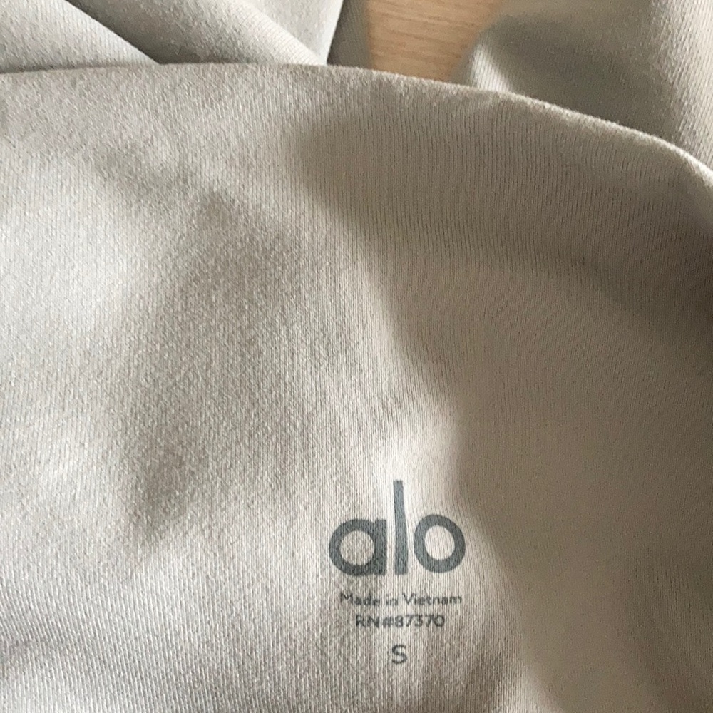 ALO YOGA MESH PANTS SIZE S - Picture 7 of 7